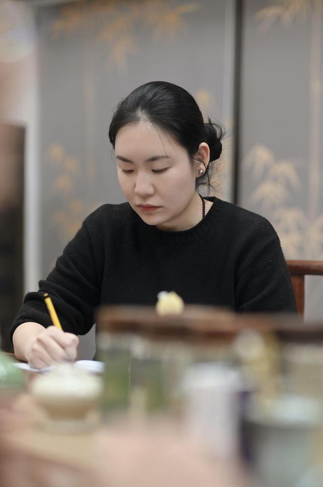 姐妹以香续脉 非遗技艺撬动乡村新引擎PG麻将胡了网站入口珠海三灶镇李氏(图1)