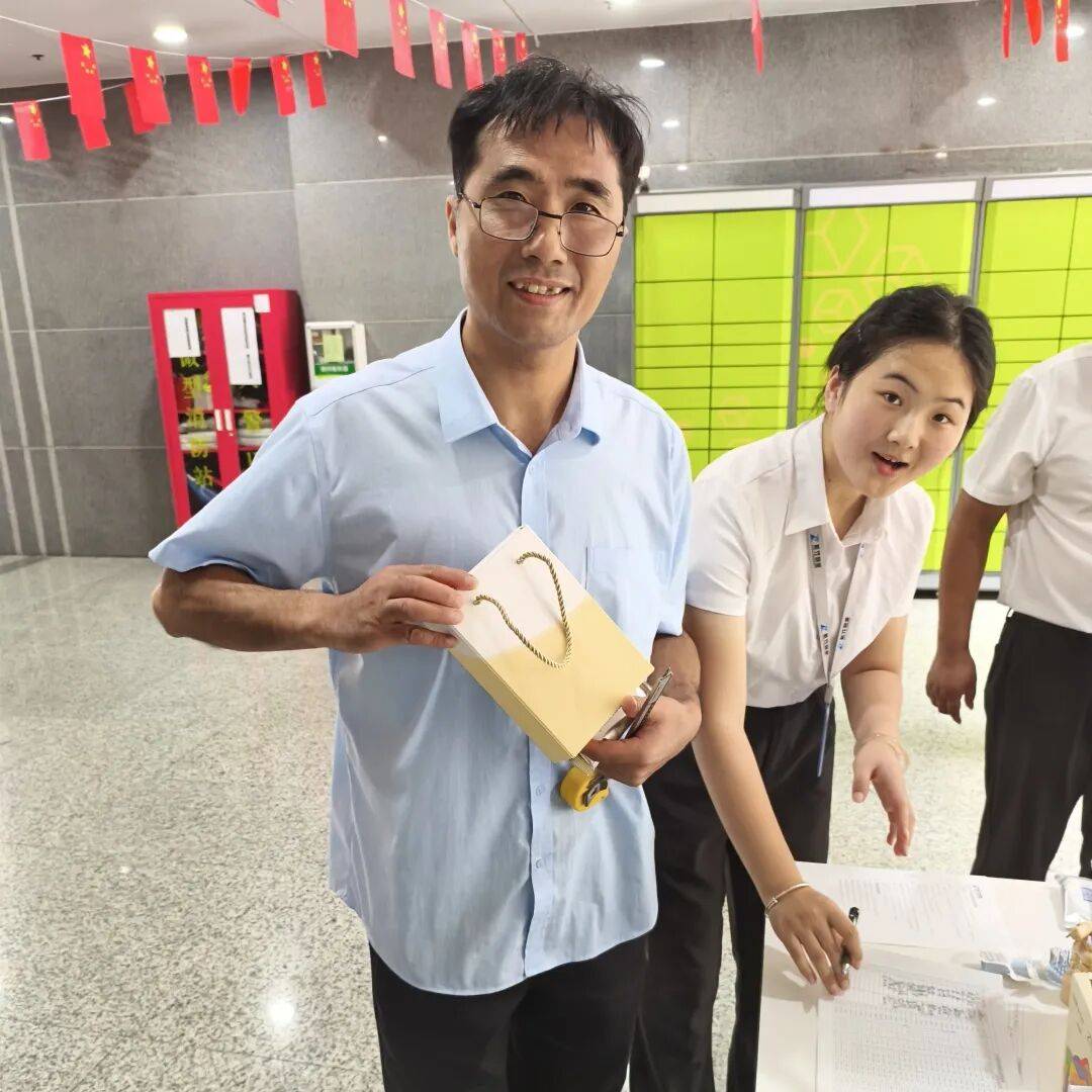 秋情满国庆”双节同庆活动圆满落幕PG麻将胡了软件园一期“月满中(图1) 秋情满国庆”双节同庆活动圆满落幕PG麻将胡了软件园一期“月满中(图1)